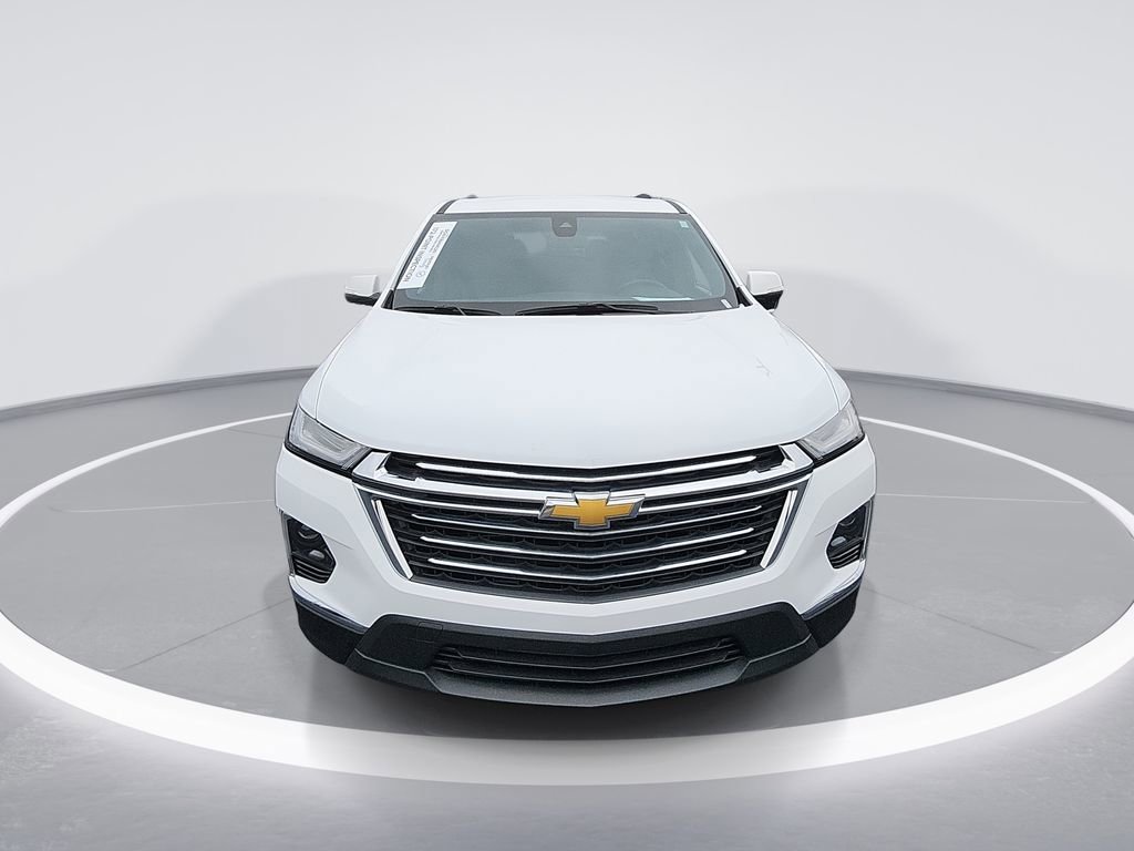 Used 2023 Chevrolet Traverse LT image 3
