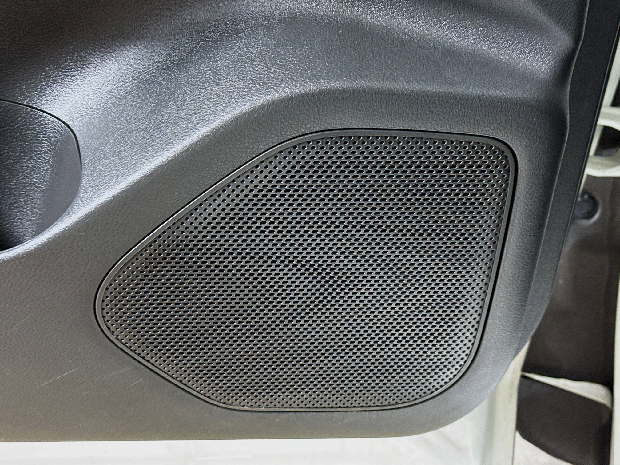 Used 2022 Nissan Rogue S image 21