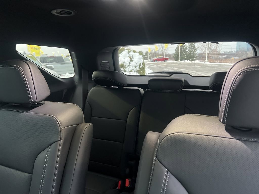 New 2026 Chevrolet Traverse LT w/ Midnight/Sport Edition image 24