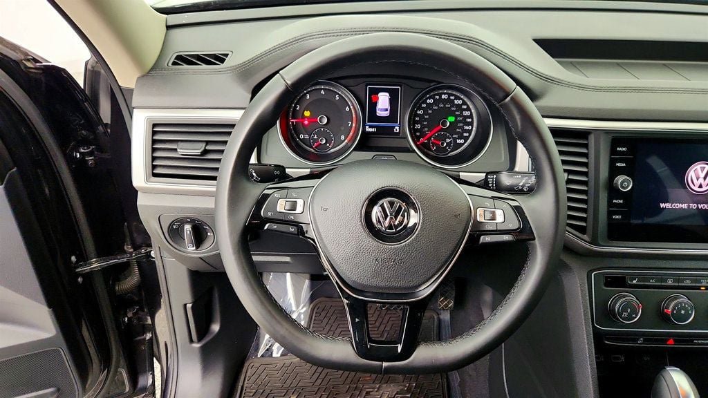 Used 2018 Volkswagen Atlas SE FWD image 13