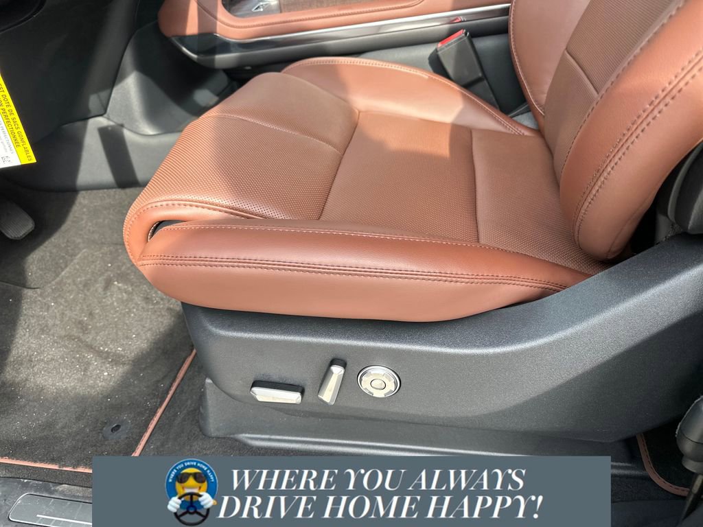 New 2026 Lincoln Navigator Reserve image 8