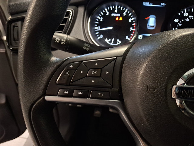 Used 2017 Nissan Rogue S AWD/4WD image 21