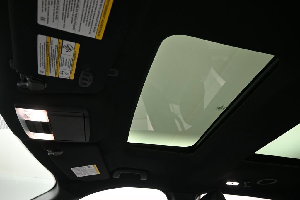 Certified 2019 Ford Explorer Limited FWD image 18