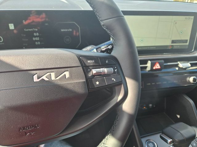 New 2026 Kia Sportage SX FWD image 16