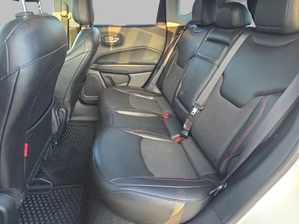 Used 2019 Jeep Compass Trailhawk AWD/4WD image 14