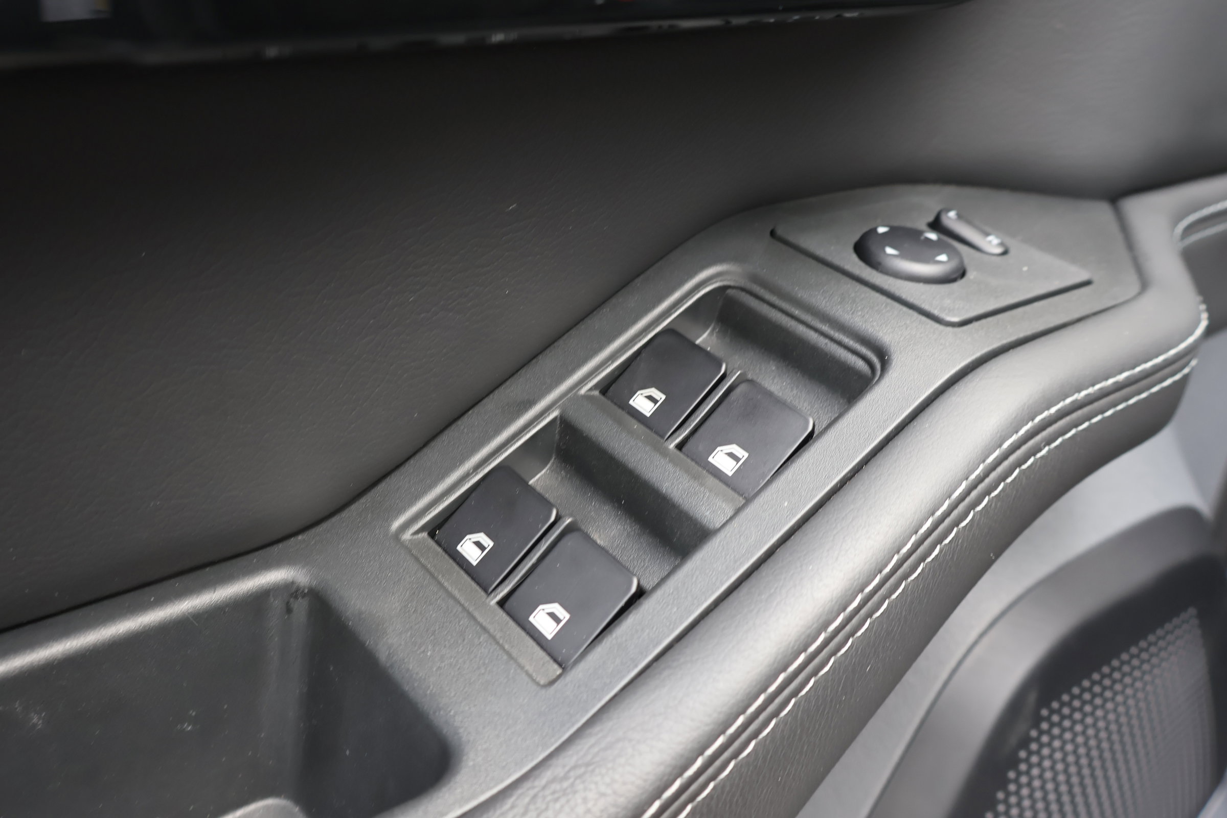 Used 2024 INEOS Grenadier Fieldmaster Edition image 15