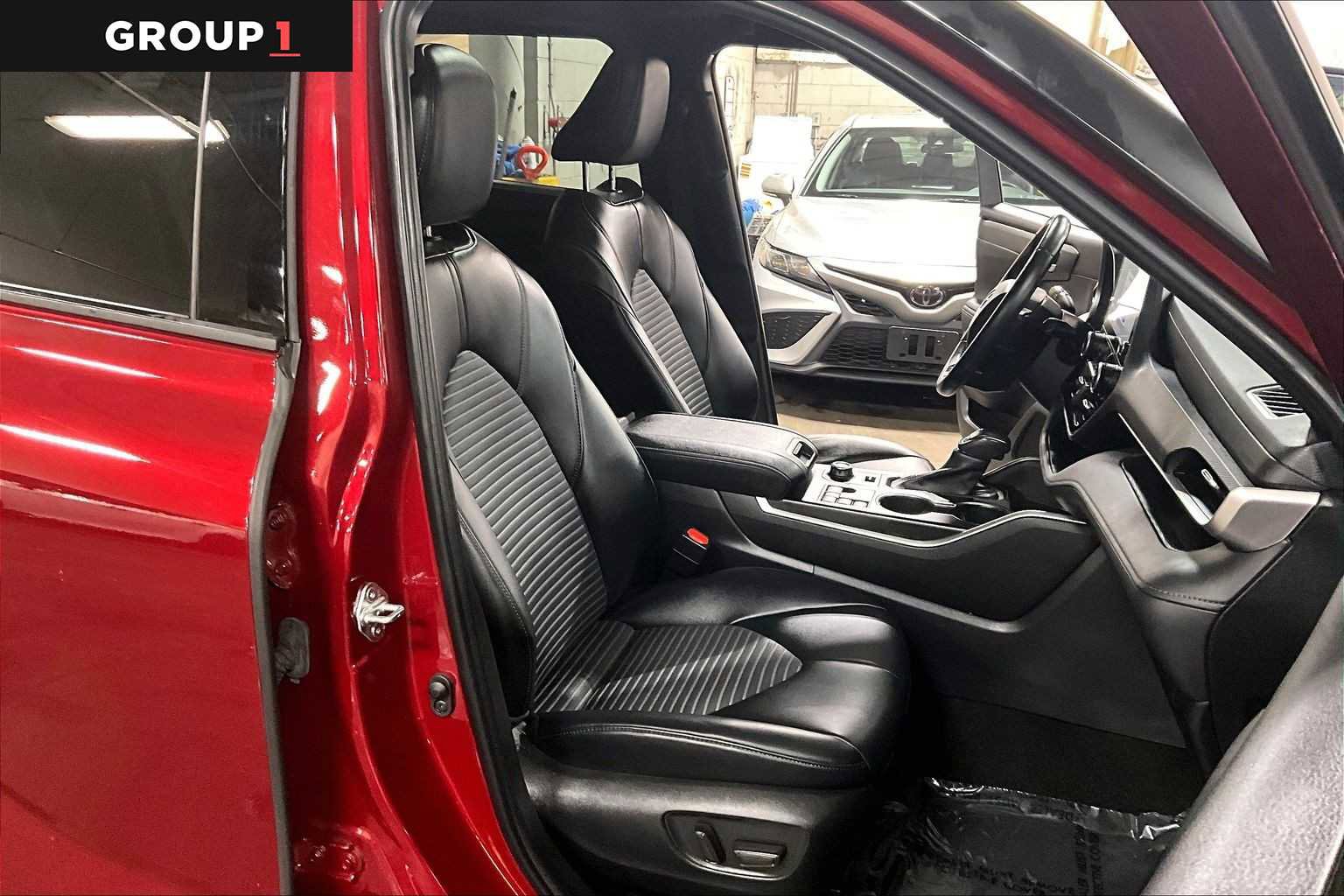 Used 2023 Toyota Highlander XSE image 9