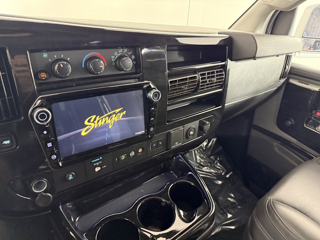 Used 2021 Chevrolet Express 2500 LS w/ Enhanced Convenience Package image 28