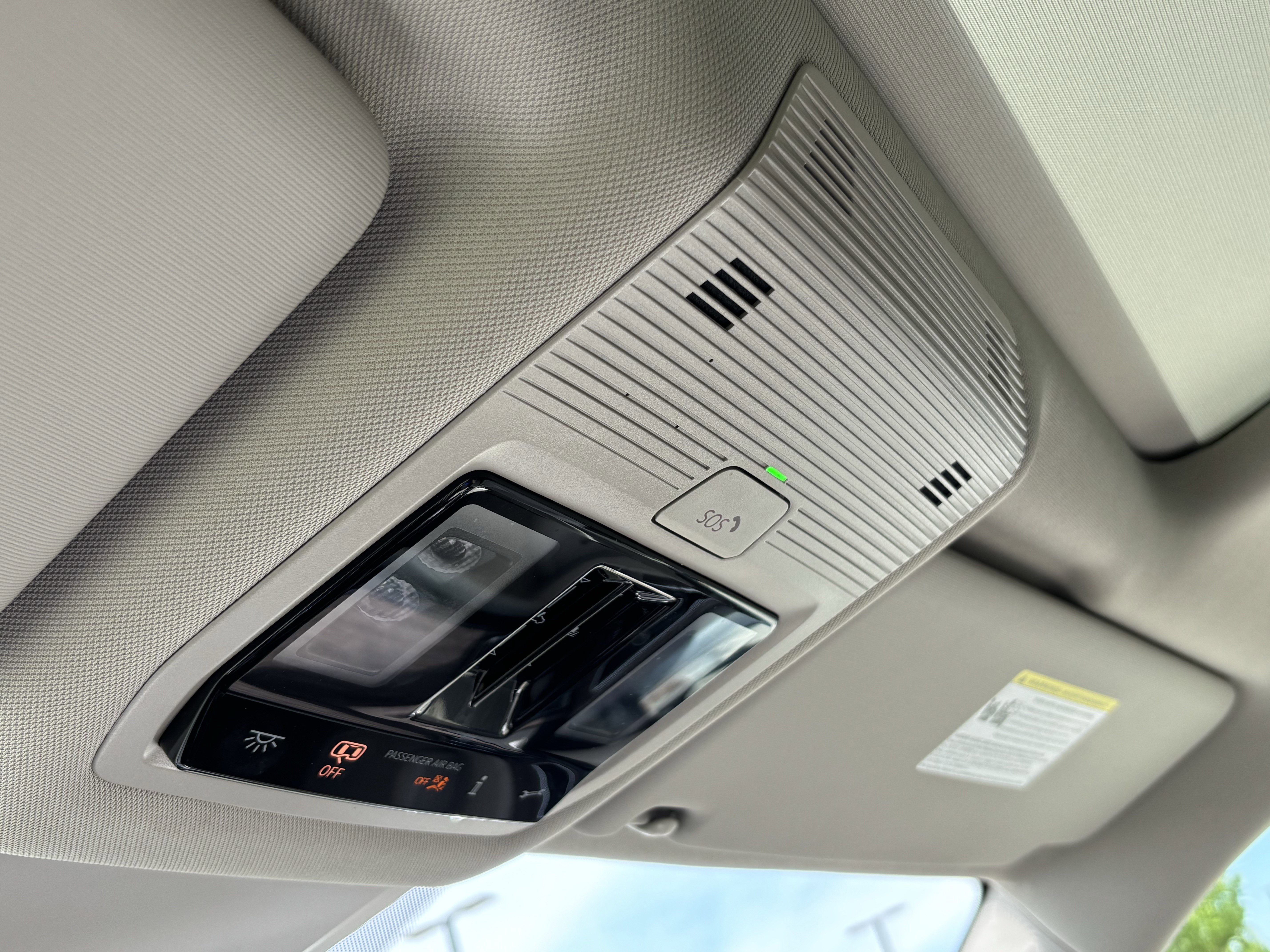 Used 2025 Volkswagen Atlas SEL Premium R-Line image 28