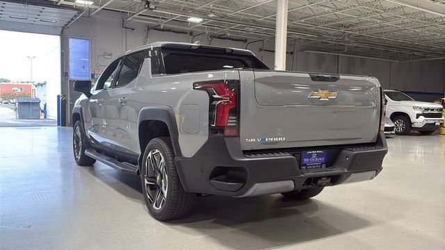New 2026 Chevrolet Silverado EV LT image 9