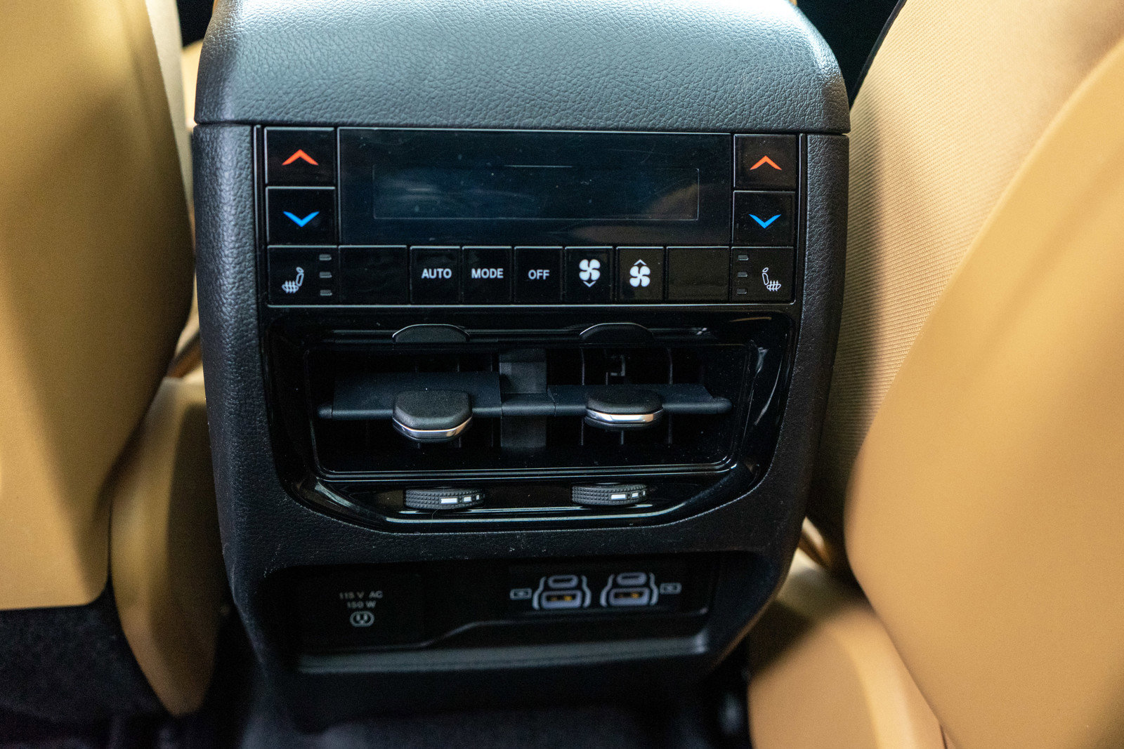 Used 2022 Jeep Grand Cherokee L Summit w/ Luxury Tech Group V image 31