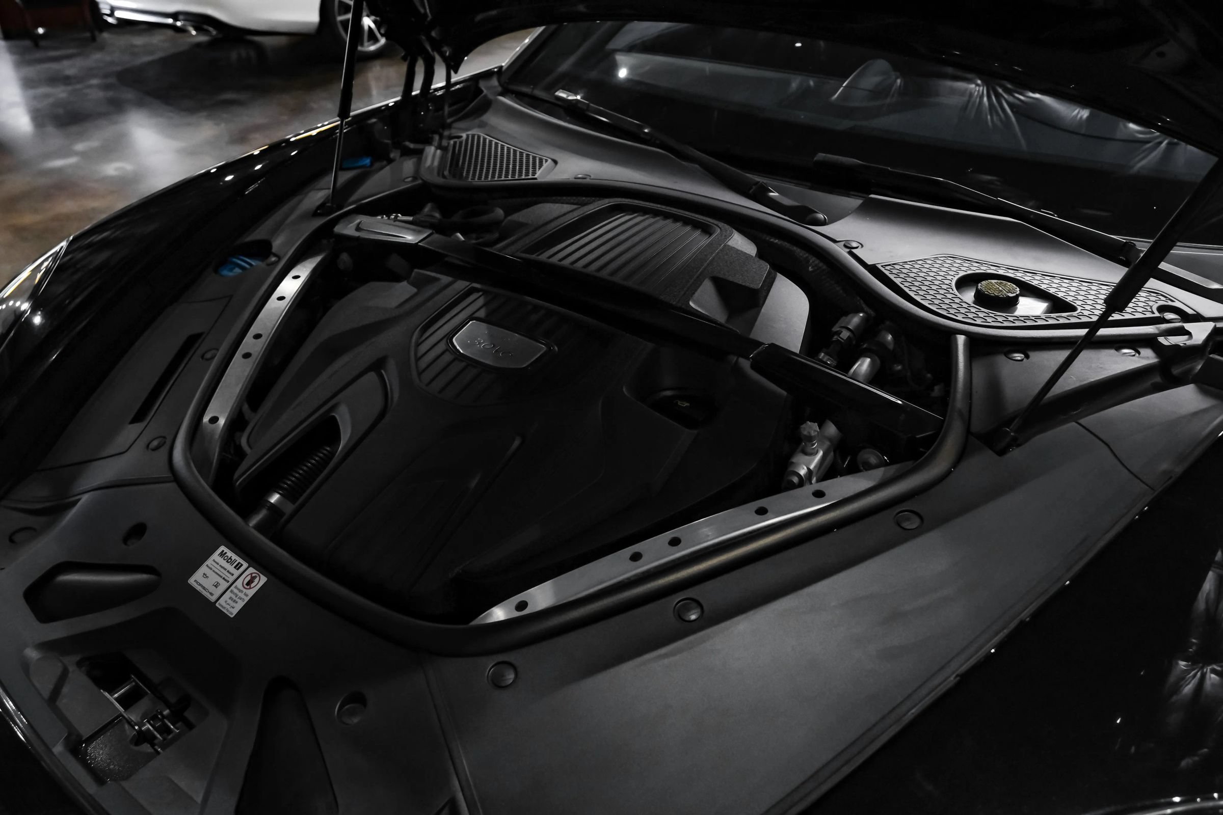 Used 2019 Porsche Panamera 4 AWD/4WD image 47