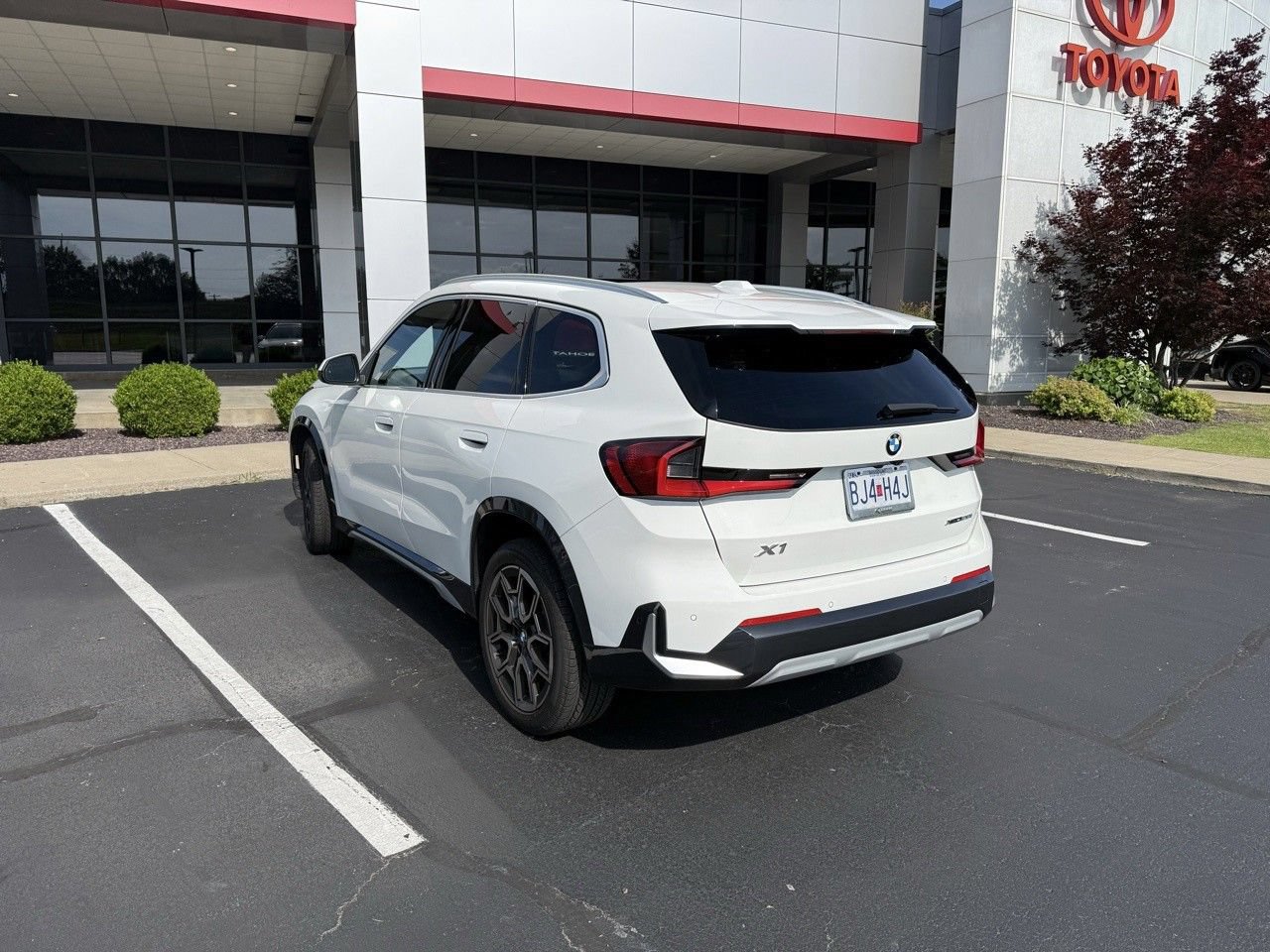 Used 2025 BMW X1 xDrive28i w/ Convenience Package AWD/4WD image 5