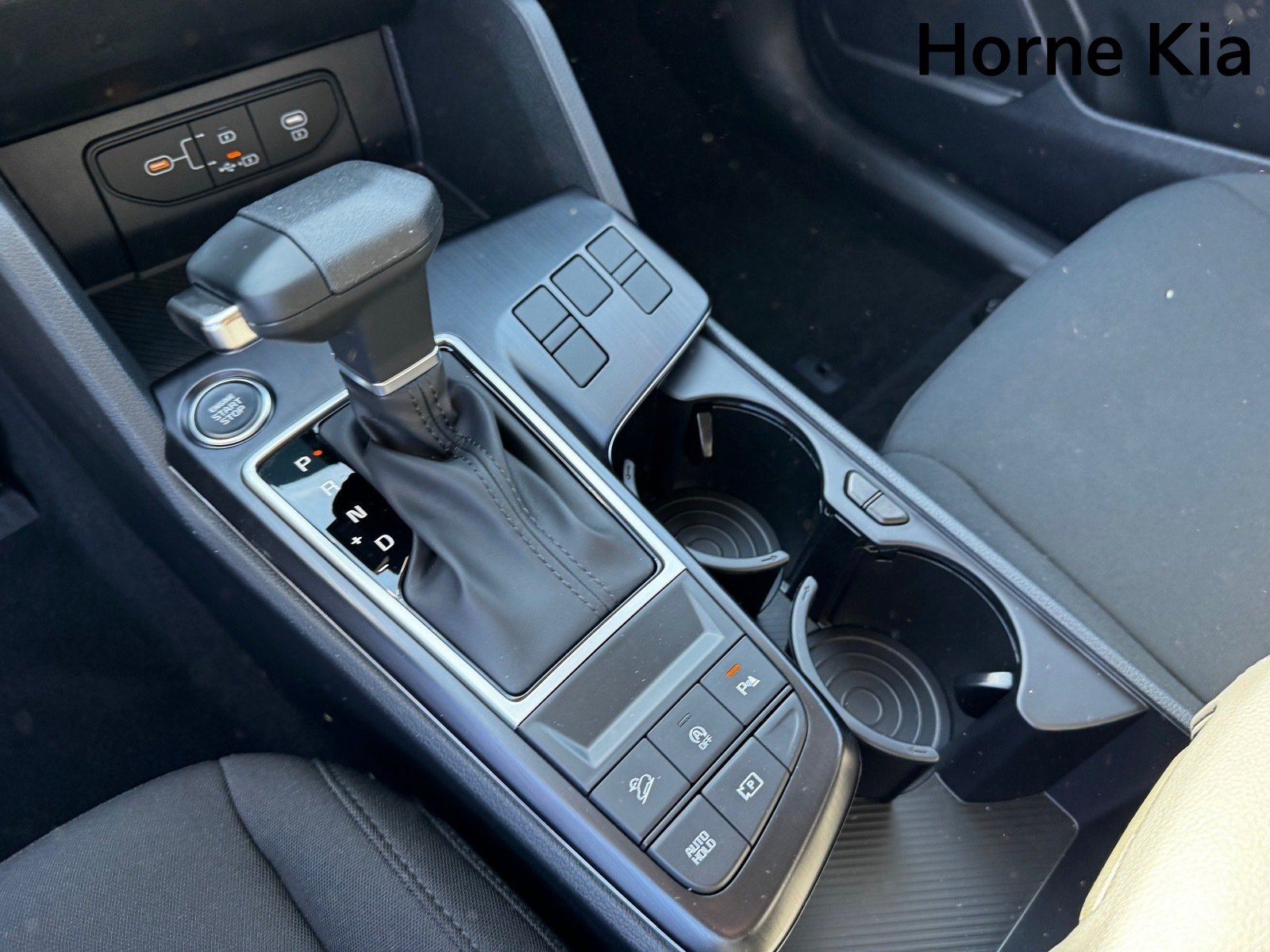 New 2026 Kia Sportage LX FWD image 17