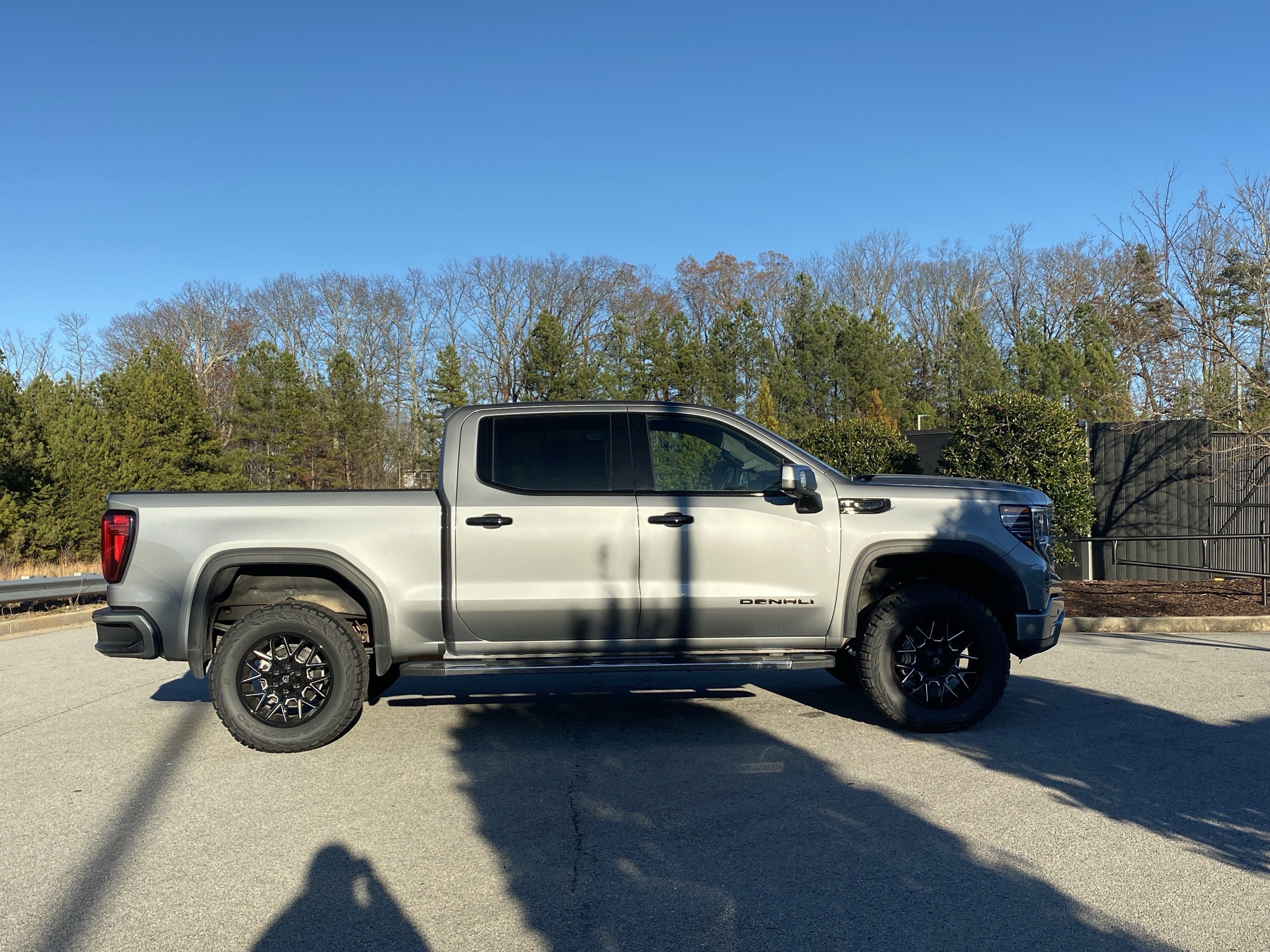 Used 2024 GMC Sierra 1500 Denali w/ Technology Package image 5