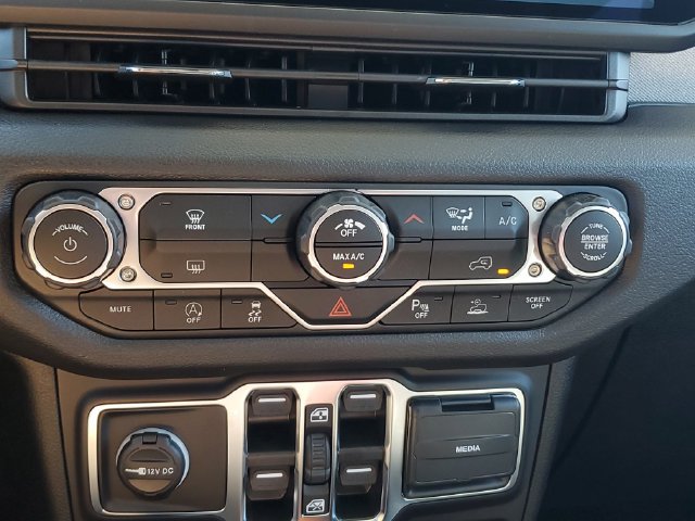 New 2025 Jeep Gladiator Sport AWD/4WD image 29