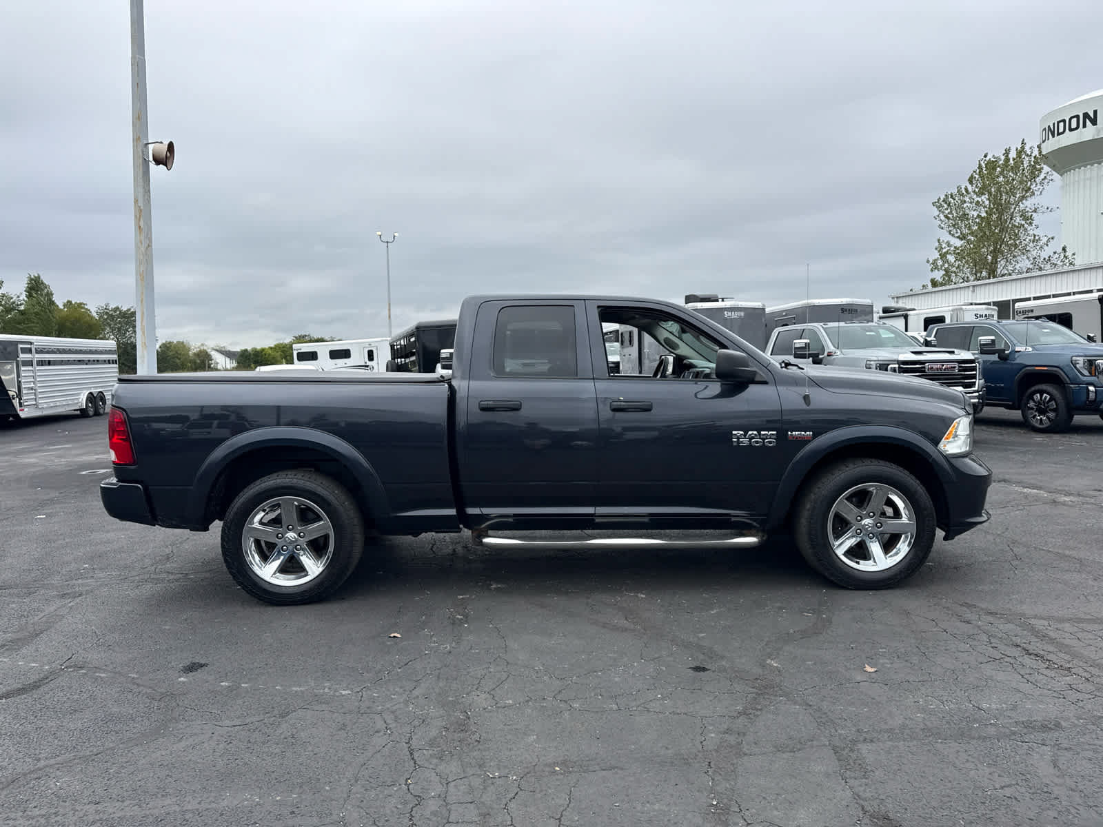 Used 2015 RAM 1500 Express AWD/4WD image 6