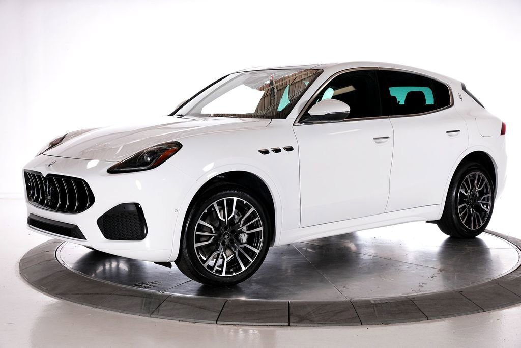 New 2025 Maserati Grecale GT