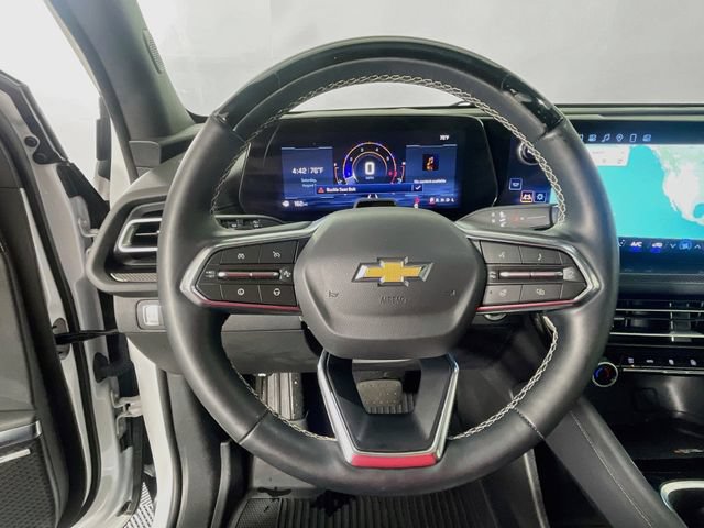 Used 2025 Chevrolet Traverse High Country FWD image 12