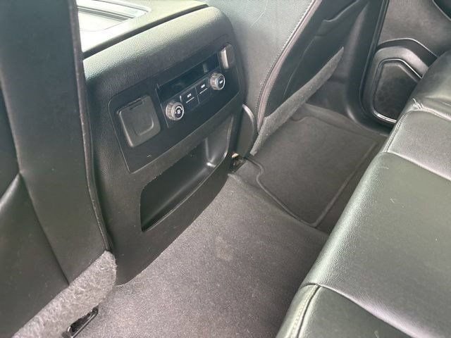 Used 2020 Chevrolet Suburban LT RWD image 31