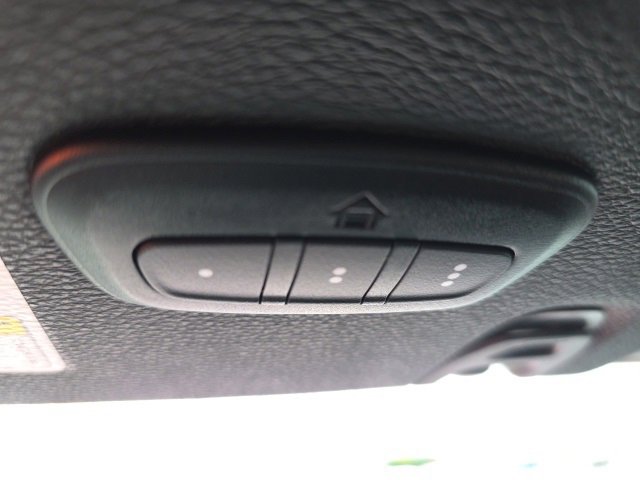 Used 2022 Jeep Wrangler Unlimited Sahara image 33