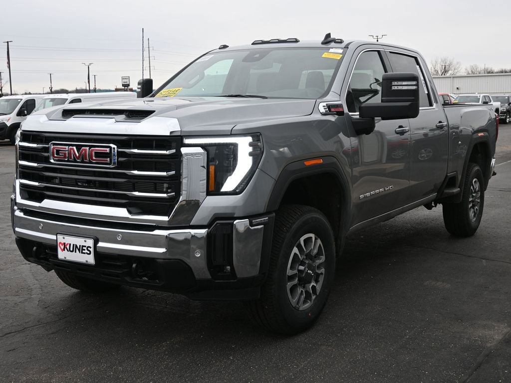 Used 2025 GMC Sierra 3500 SLE w/ SLE Value Package image 13