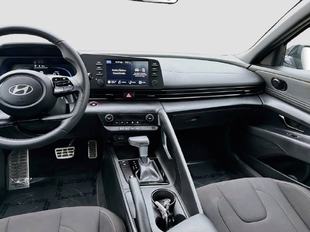 Certified 2025 Hyundai Elantra Sport FWD image 23