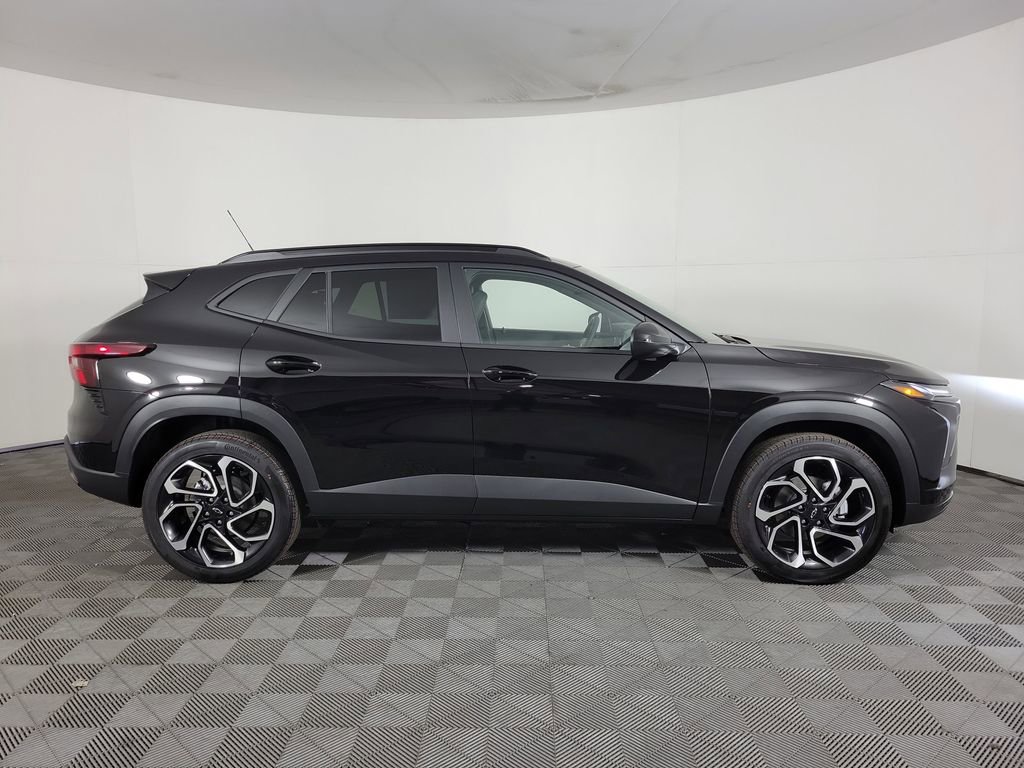 New 2026 Chevrolet Trax RS w/ Sunroof Package image 3