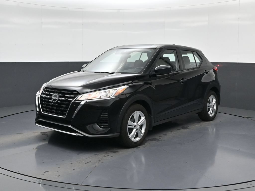 Certified 2025 Nissan Kicks Play S FWD image 4