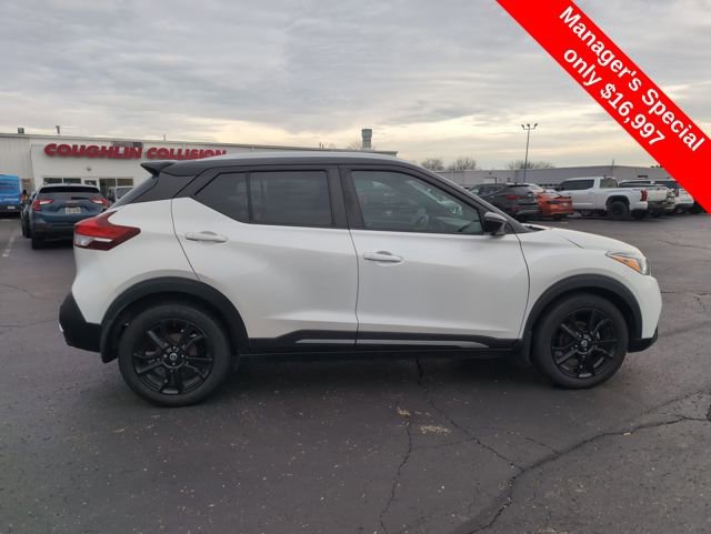 Used 2020 Nissan Kicks SR image 8