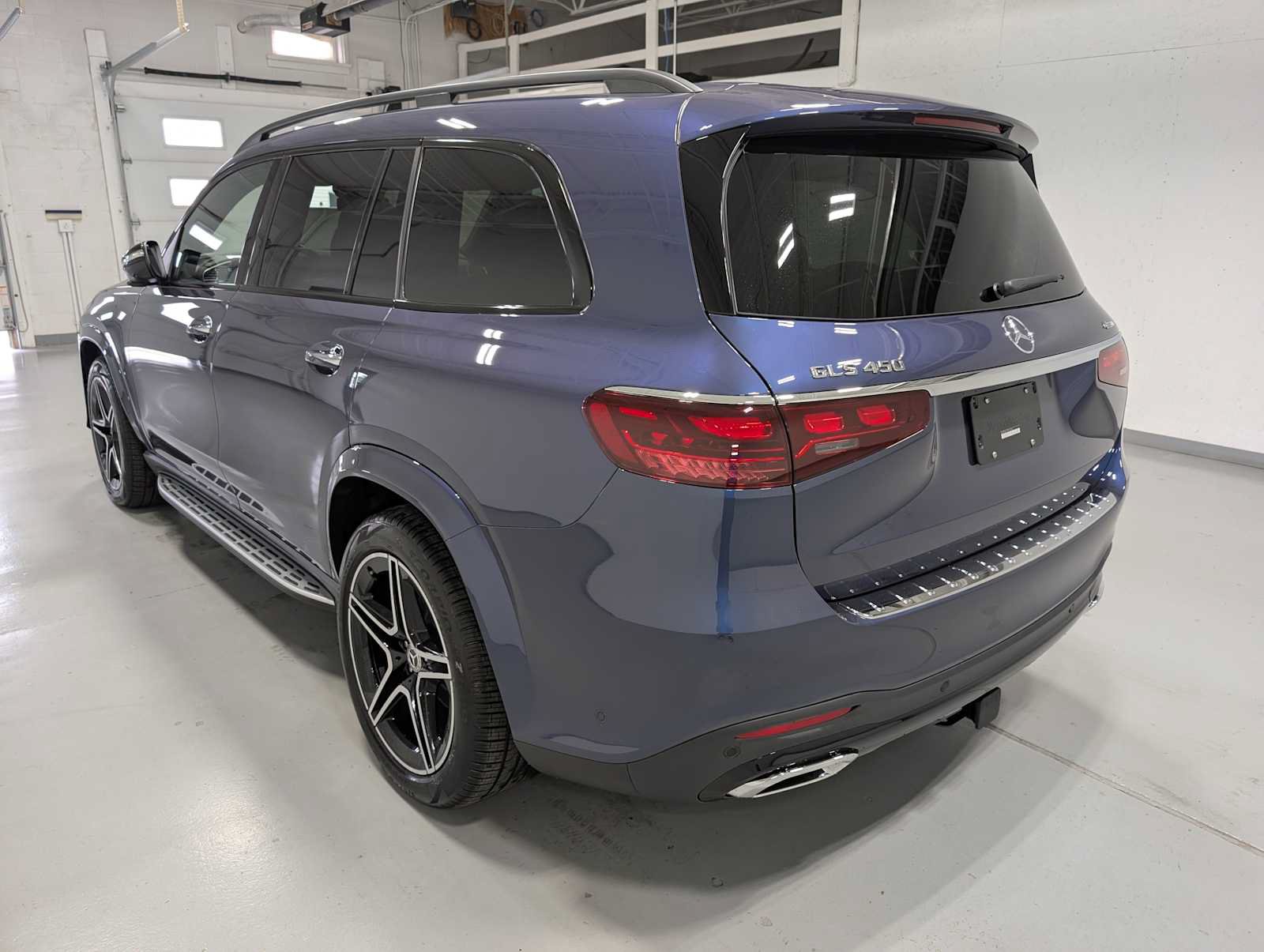 New 2026 Mercedes-Benz GLS 450 4MATIC image 9