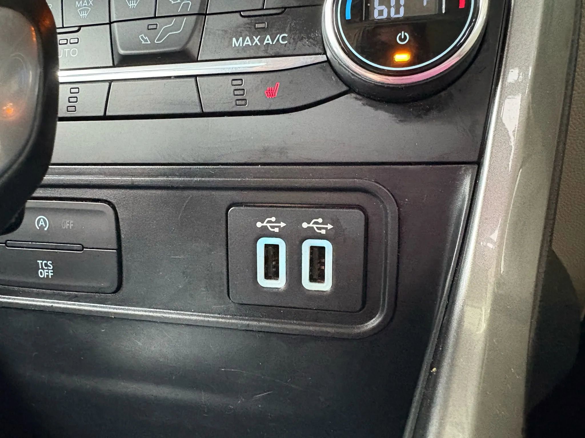 Used 2018 Ford EcoSport SE w/ SE Convenience Package image 82