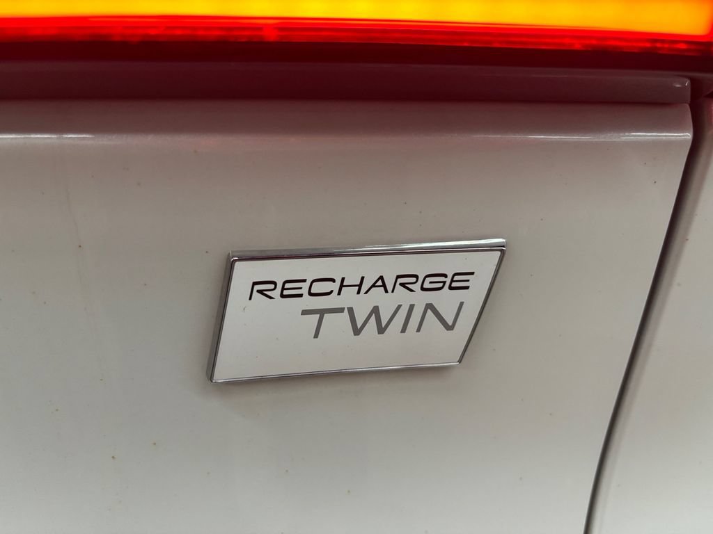 Certified 2023 Volvo C40 P8 Recharge Ultimate AWD/4WD image 32