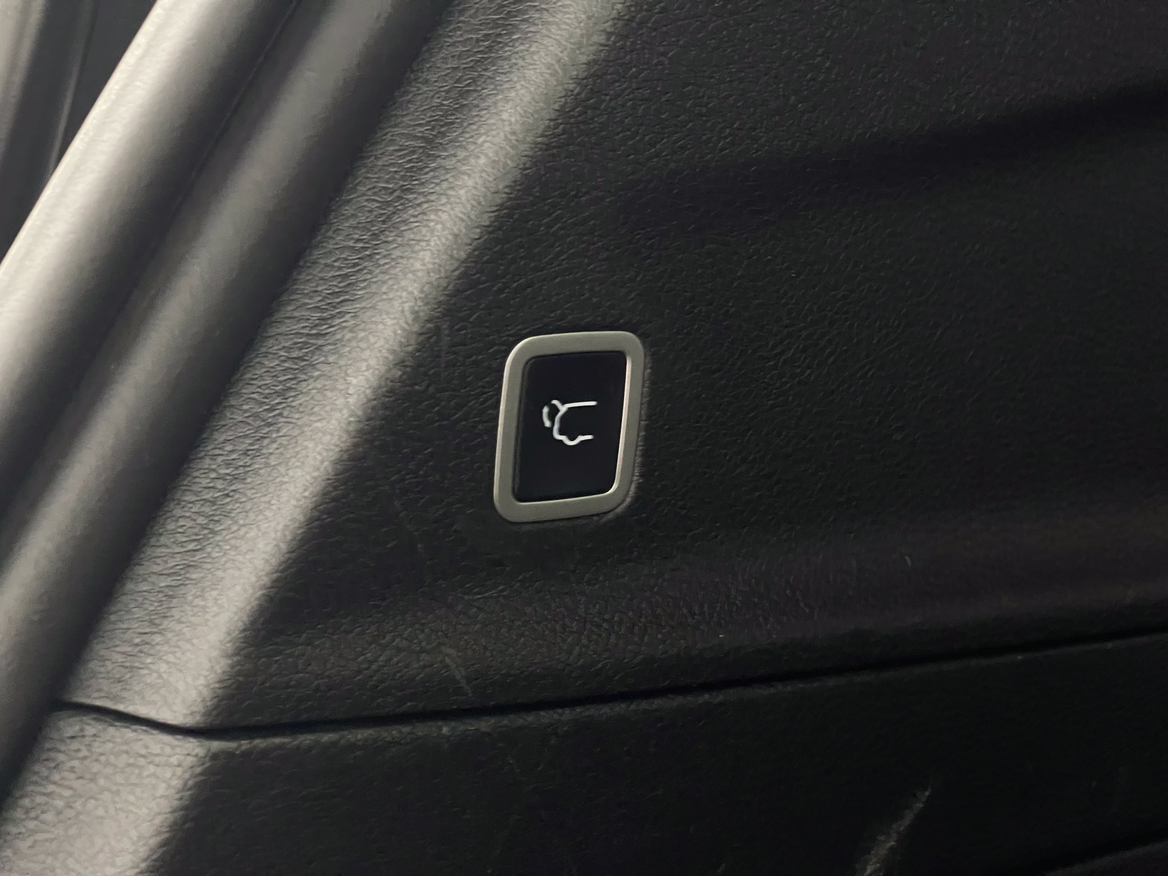 Used 2025 Chrysler Pacifica Select FWD image 10