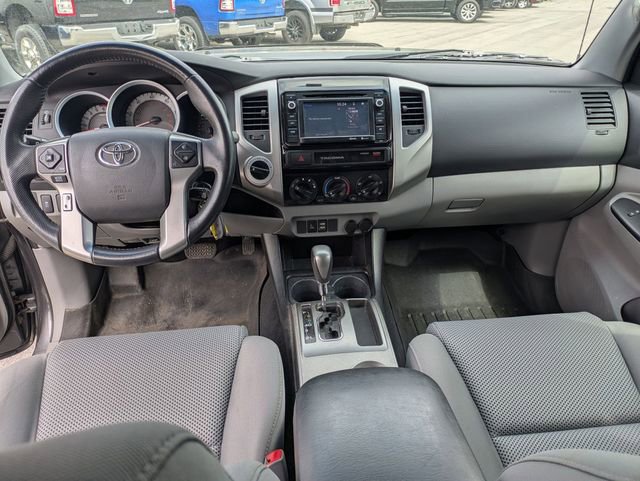 Used 2015 Toyota Tacoma 4x4 Access Cab V6 w/ TRD Off-Road Package image 17