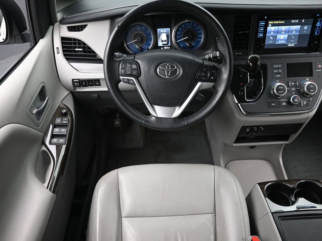 Used 2017 Toyota Sienna XLE w/ XLE Navigation Package image 13