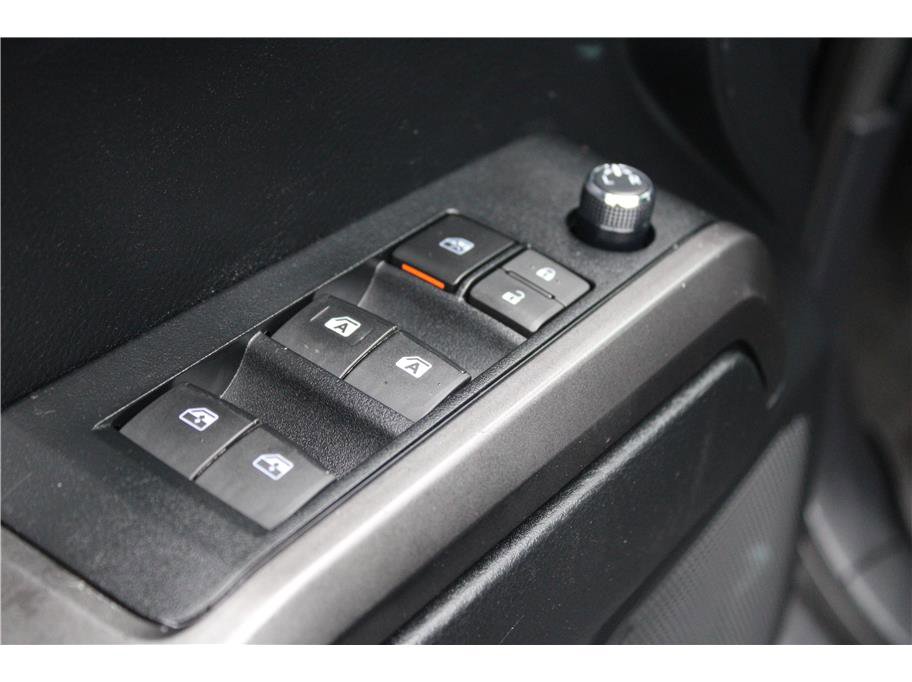 Used 2017 Toyota Tacoma TRD Off-Road w/ Premium & Technology Package image 13