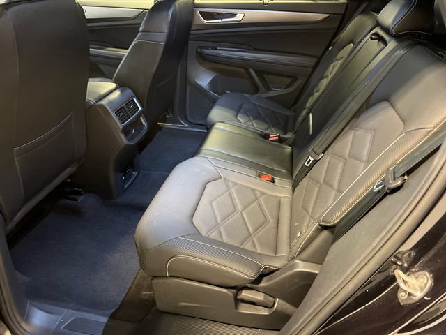 Certified 2024 Volkswagen Atlas Cross Sport SE FWD image 17