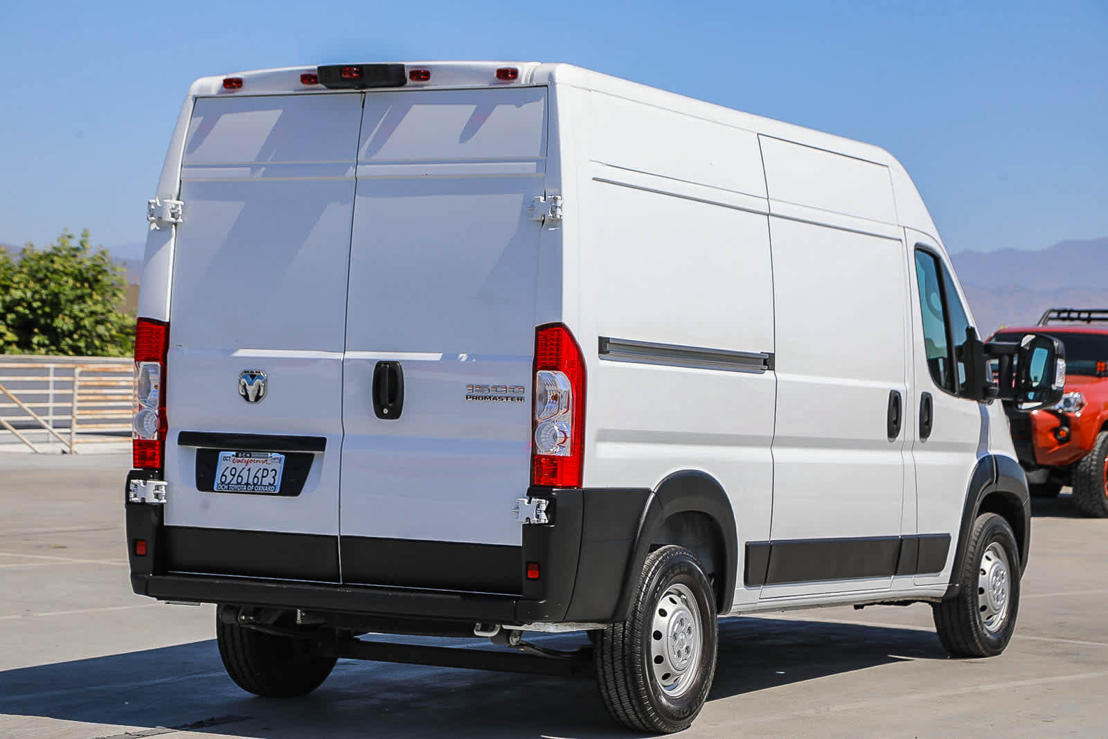 Used 2023 RAM ProMaster 1500 FWD image 5