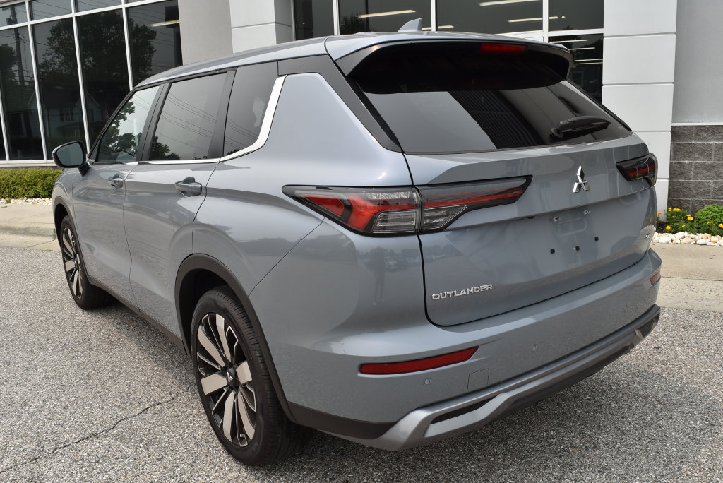 New 2026 Mitsubishi Outlander SE AWD/4WD image 5