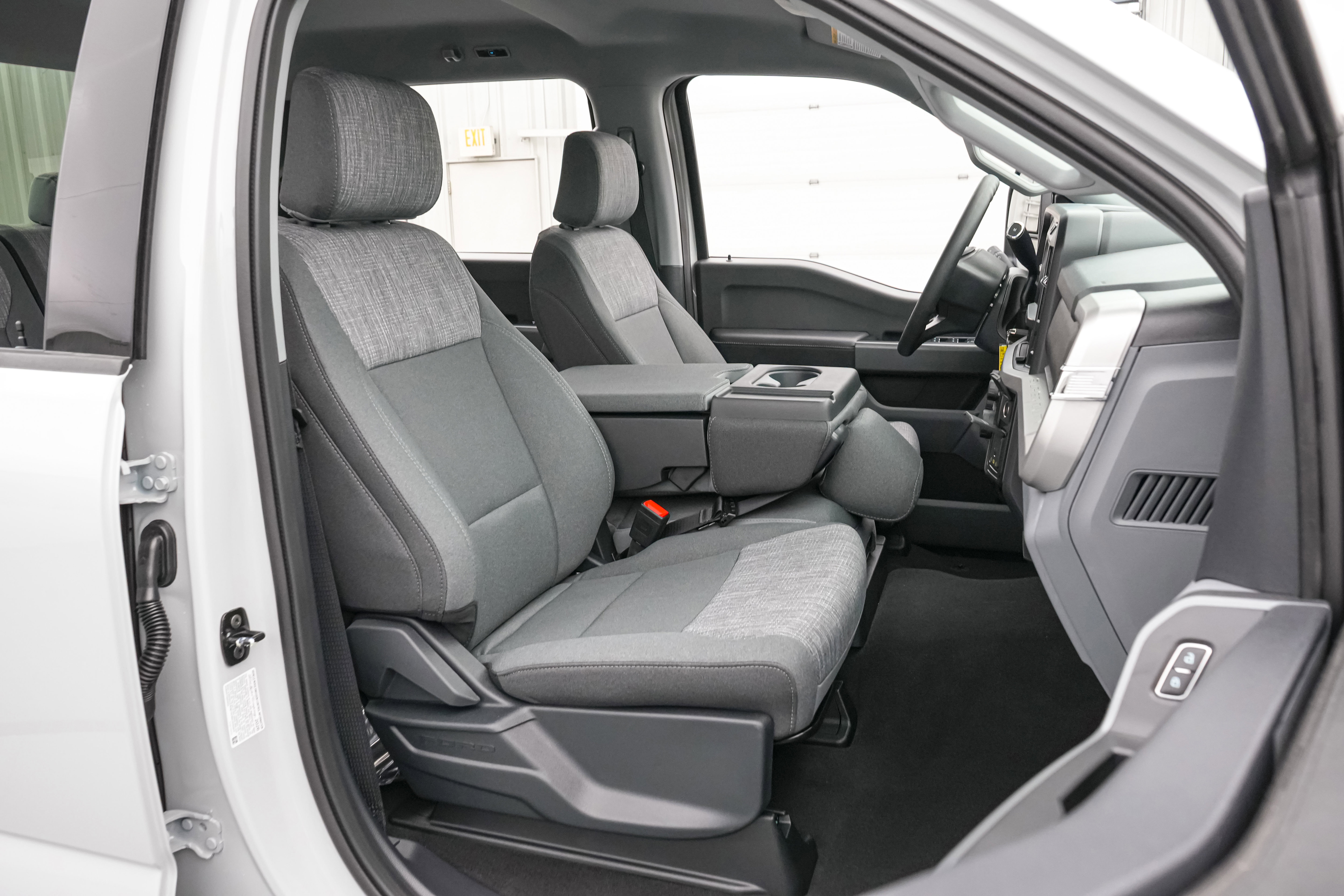 New 2026 Ford F250 XLT w/ Tremor Off-Road Package image 24