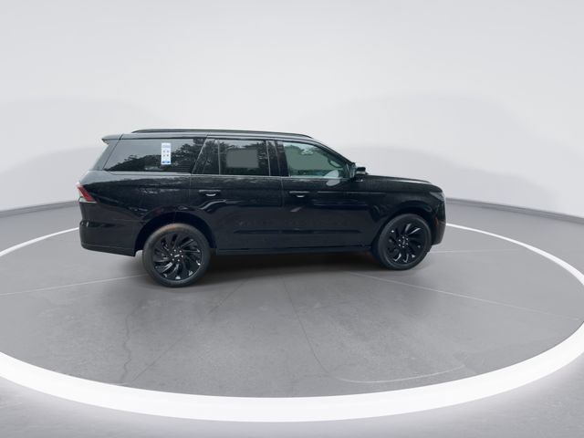 New 2027 Lincoln Navigator Reserve w/ Jet Appearance Package AWD/4WD image 8