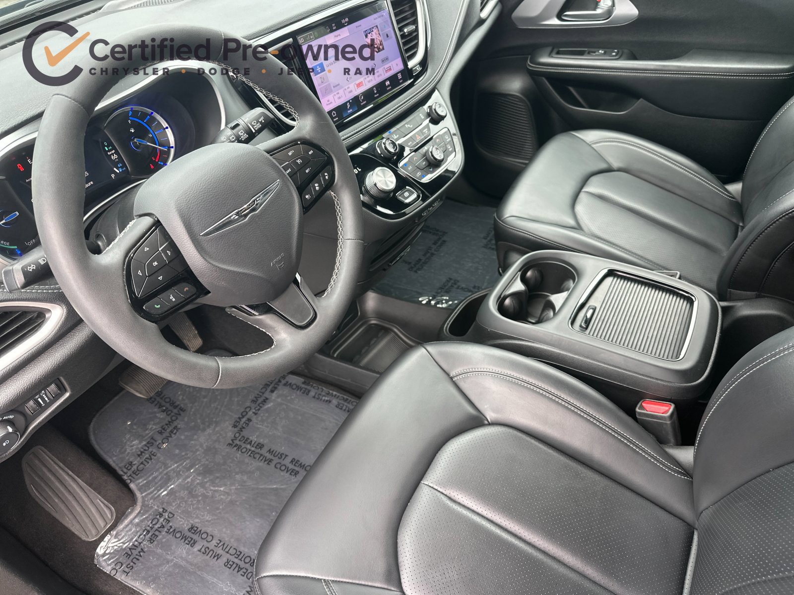 Used 2023 Chrysler Pacifica Touring-L w/ S Appearance Package FWD image 11