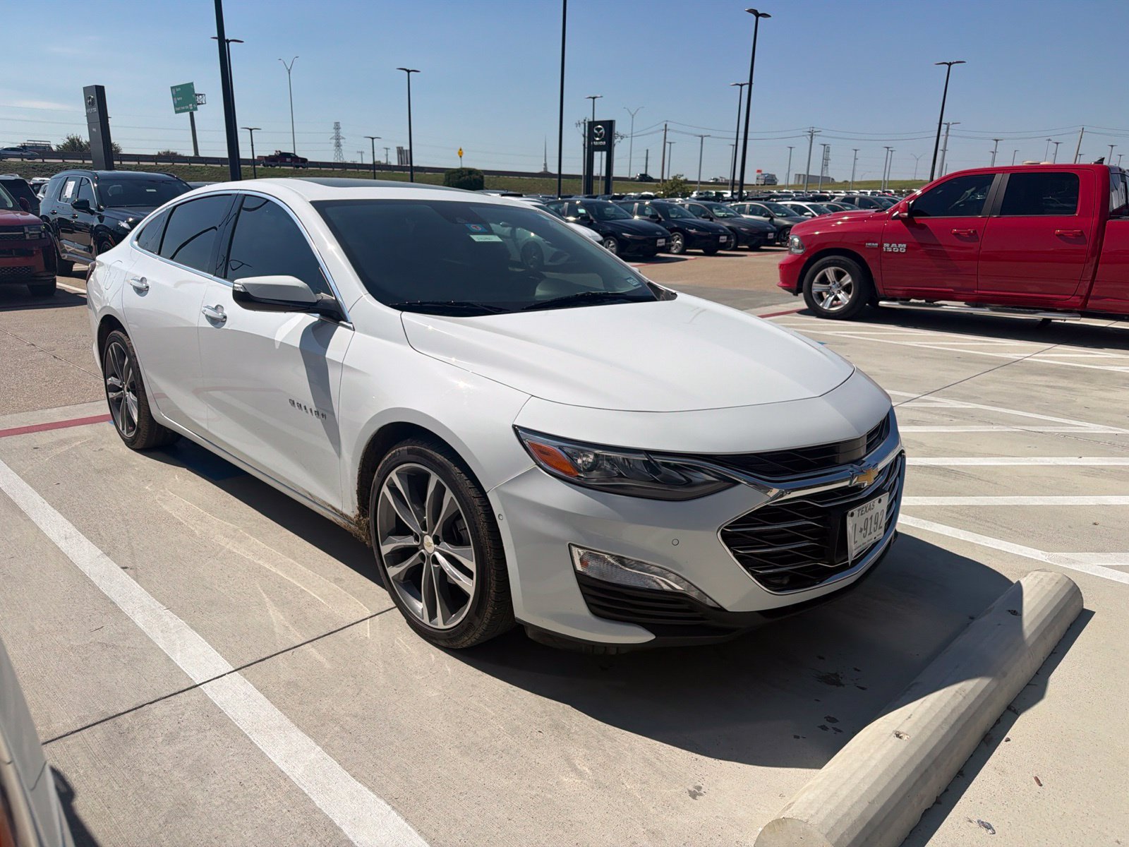 Used 2019 Chevrolet Malibu Premier w/ Sun and Wheel Package FWD image 3