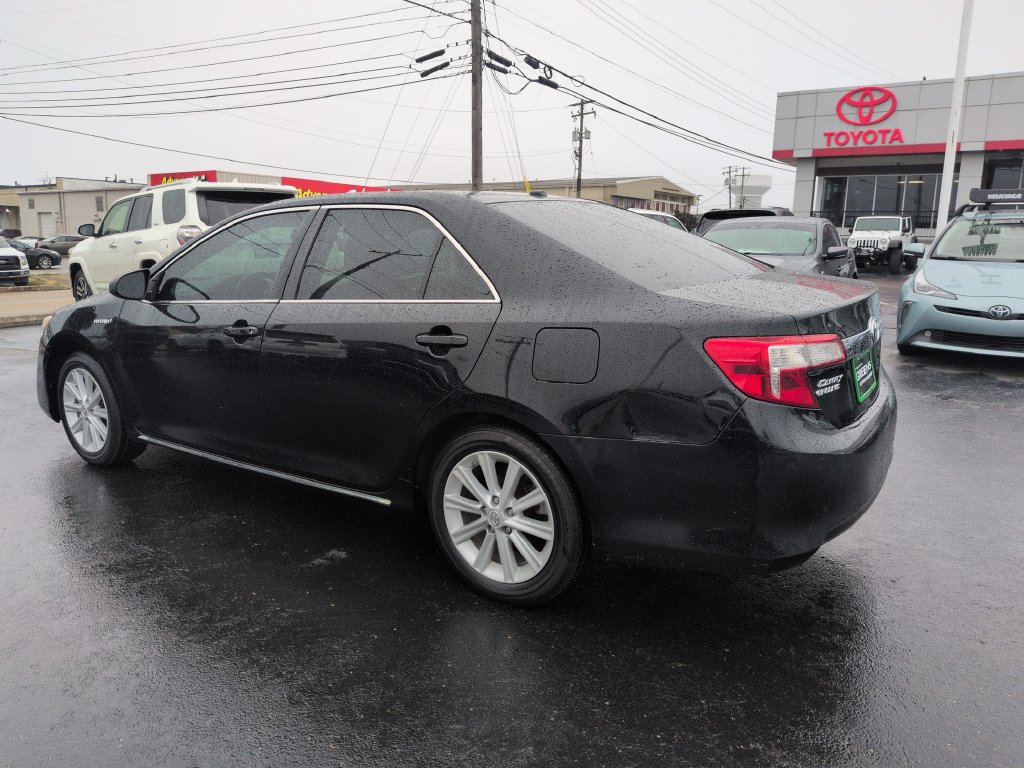 Used 2014 Toyota Camry XLE w/ Leather Package FWD image 4