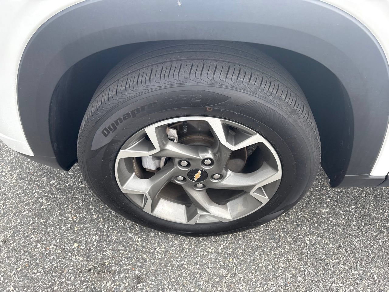 Used 2025 Chevrolet Trax LT w/ LT Convenience Package FWD image 13