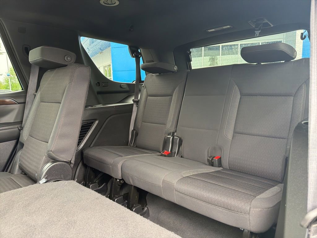 Used 2024 GMC Yukon SLE AWD/4WD image 16