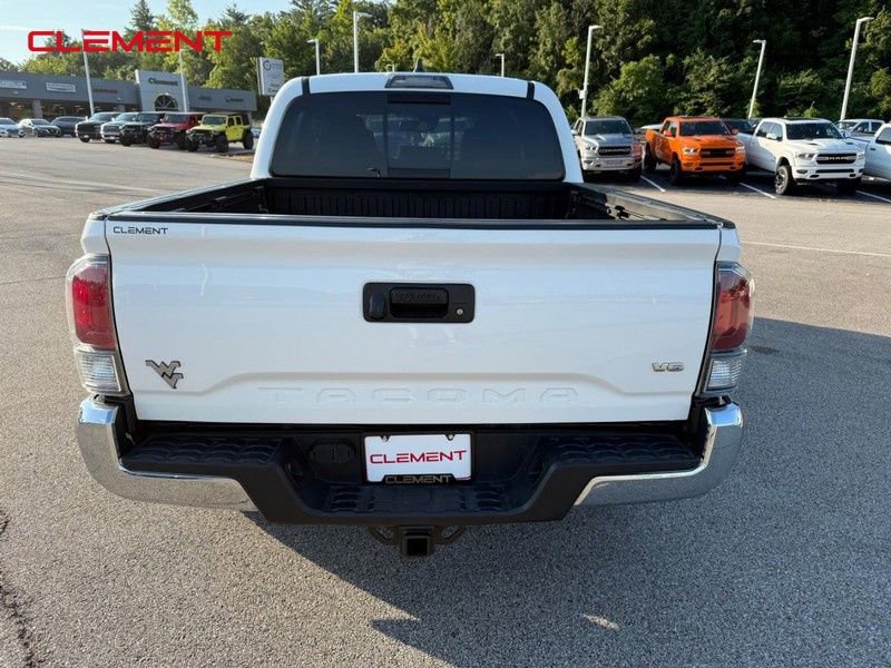 Used 2021 Toyota Tacoma TRD Off-Road image 9