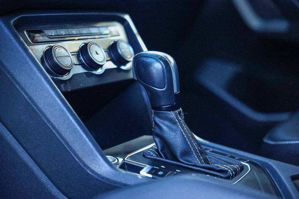 Used 2021 Volkswagen Tiguan SEL image 30