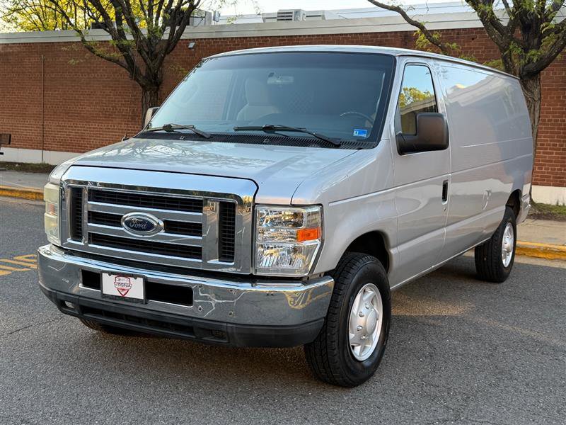 Used 2009 Ford E-250 and Econoline 250 image 2